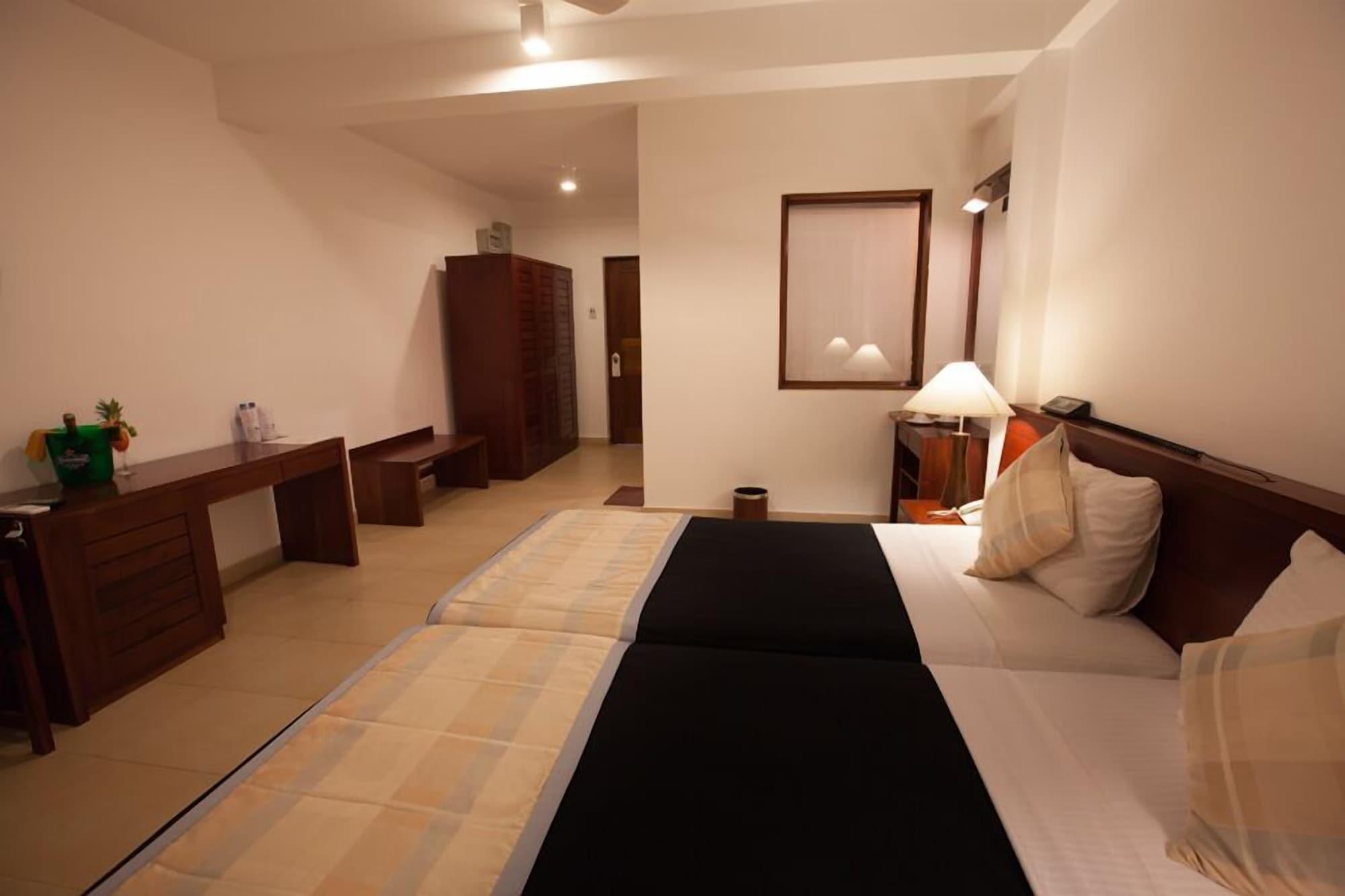Pelwehera Village Resort Dambulla Exterior photo