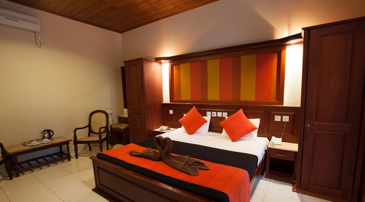 Pelwehera Village Resort Dambulla Exterior photo